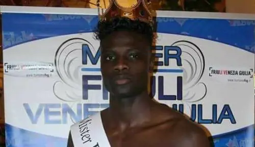 Mister Friuli è di origini senegalesi e sul web scatta la rivolta