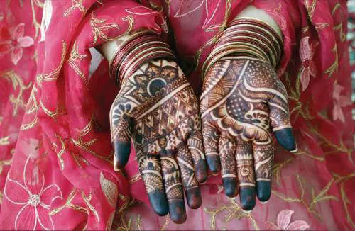 Pakistan, si sposano senza consenso. Il Consiglio li fa uccidere