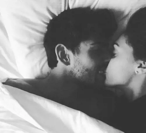 Ignazio Moser pubblica una foto hot. E arriva il doppio senso di Cecilia Rodriguez 