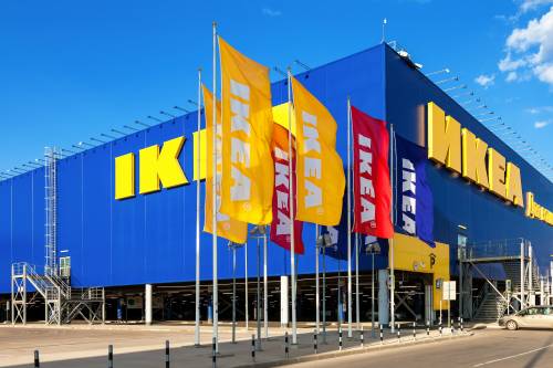 Ikea Afragola, banda armata rapina vigilantes: in fuga con 110 mila euro