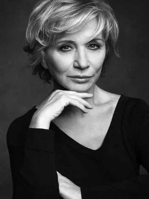 Alberta Ferretti nel 2018 vestirà Alitalia