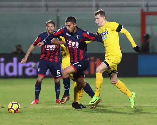 Udinese corsara a Crotone: 0-3 e prima vittoria in A da allenatore per Oddo
