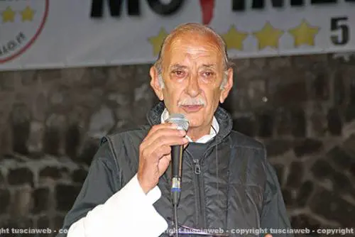 Di Battista padre: "Prendi questo virus, zingaro..."