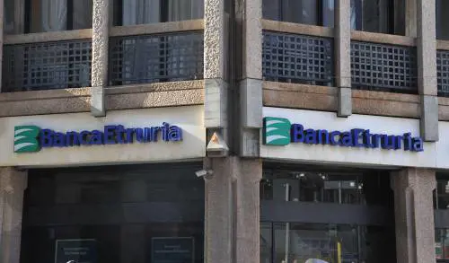 I clienti di Etruria&C  possono rivalersi  sui nuovi proprietari