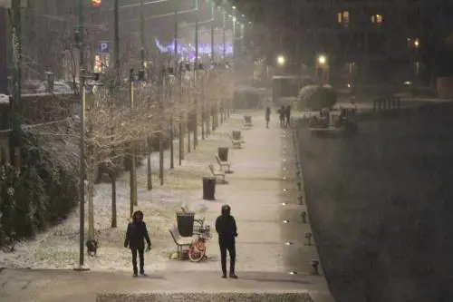 Mezza Italia è  nel gelo: treno resta bloccato con 400 persone a bordo