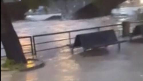 Maltempo, a Chiavari tracima l'Entella: è allerta rossa in Liguria