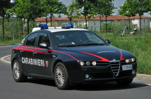 Feltre, donna si fa ipnotizzare e si sveglia con un vibratore nelle parti intime