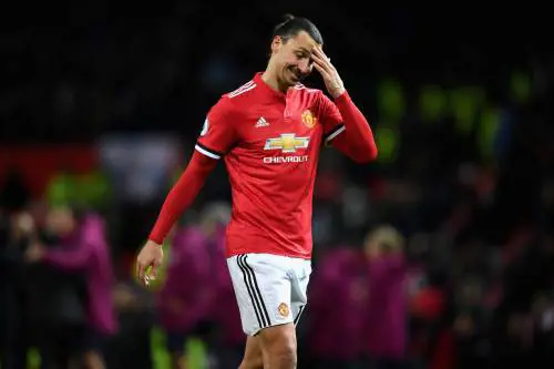 Derby di Manchester, Guardiola provoca Ibra: "Parli tanto, ti muovi poco". Poi scoppia la rissa
