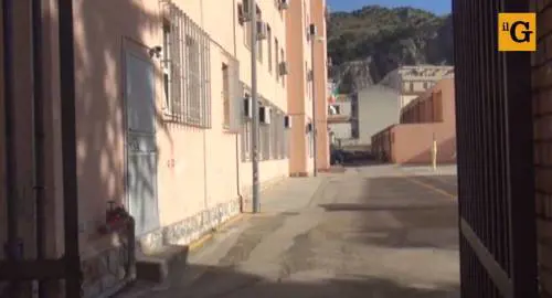 Cefalù, bullismo: dodicenne tenta di darsi fuoco