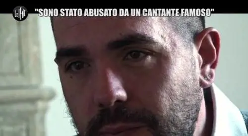 "Io, abusato da un cantante famoso quando avevo solo 16 anni"