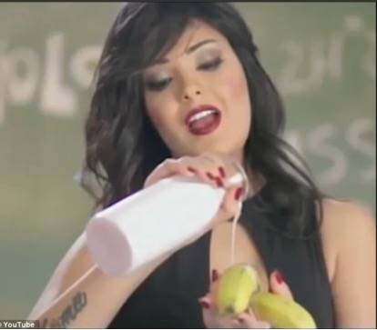 "Video troppo osè": pop star egiziana condannata a 5 anni di carcere