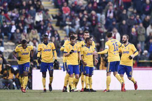 La Juventus ne fa tre al Bologna: bianconeri secondi a meno uno dal Napoli