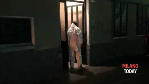 Voleva lasciarlo, la uccide a coltellate