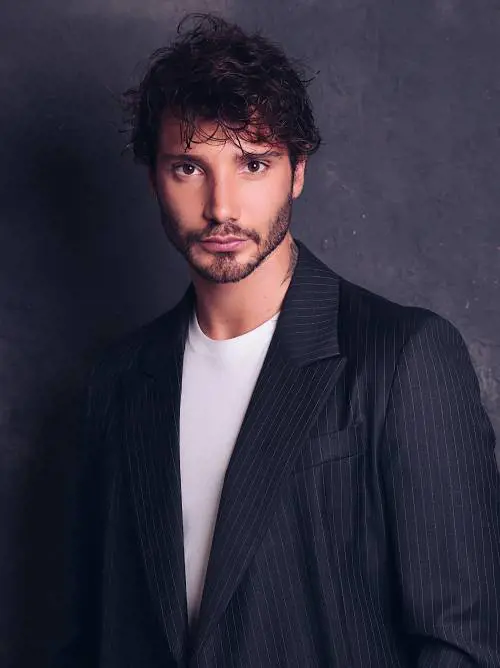 Stefano De Martino ricorda il nonno scomparso il giorno del loro onomastico