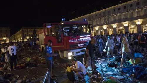 Piazza San Carlo, caccia al quinto uomo. 'Capo banda disperato'