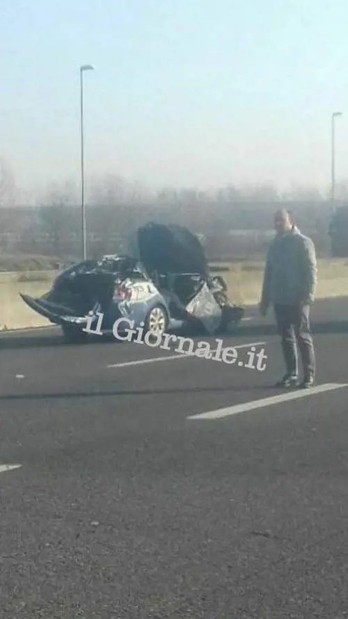 Le immagini dello schianto della volante di polizia
