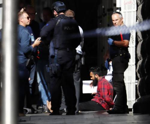 Melbourne, i testimoni: "L'auto è passata al semaforo rosso a tutta velocità"