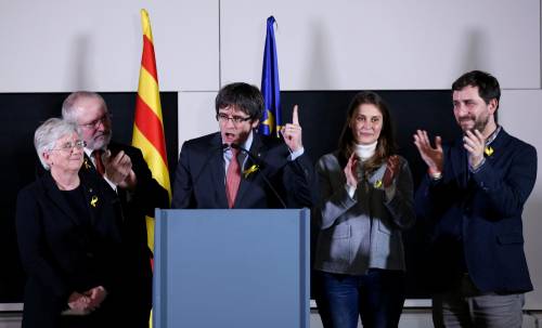 Puigdemont torna libero: "Vergogna per l'Europa avere prigionieri politici"