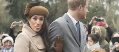 Il principe non guarda, Meghan fa la linguaccia