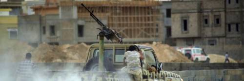 "Isis ha colpito oleodotto libico". Schizza il prezzo del greggio