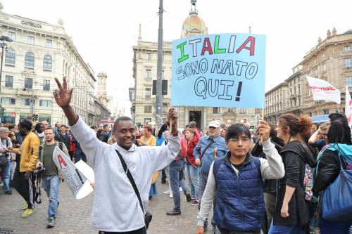 Lega, crociata anti ius soli: "Test per diventare italiani"