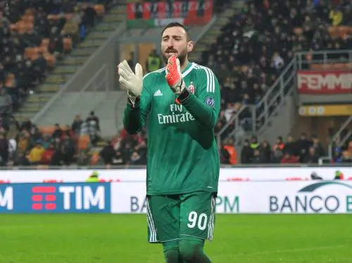 Milan, Reina fa le visite mediche. Ma c'è tensione coi Donnarumma