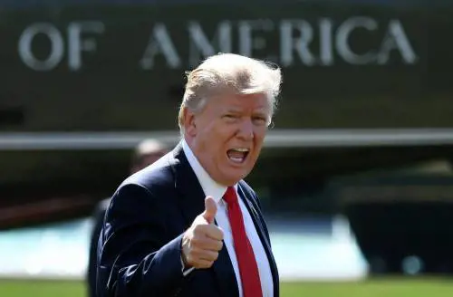 Trump alla Cina: "Vende petrolio a Kim, soluzione amichevole impossibile"