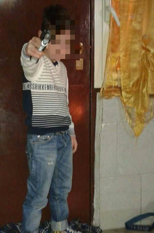 Napoli, 15enne fermato: era il boss in un film