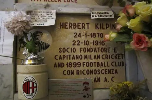 La tomba di Herbert Kilpin al Cimitero Monumentale