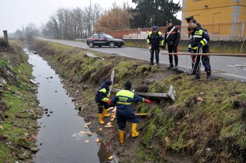 È un giallo la morte dell'uomo trovato con la gola squarciata