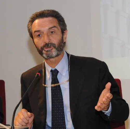 Il via libera del Cavaliere Fontana in testa in Lombardia
