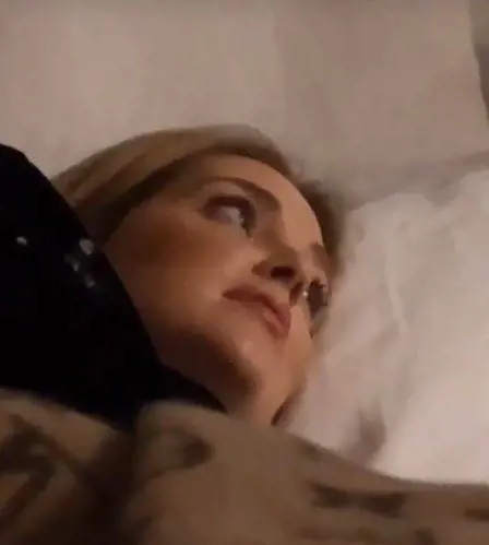 La Ferragni ironizza sulla scena dell'armadio: "L'attrice? È lì dentro con Chechu"