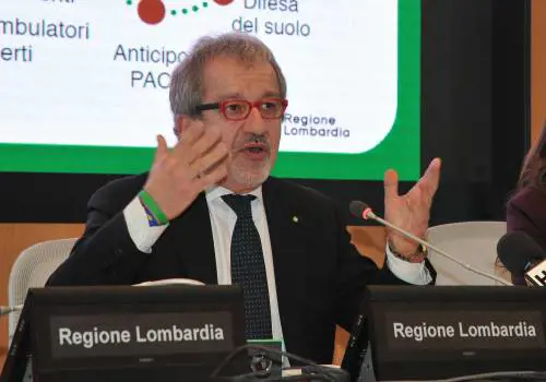 Maroni dimesso dall’ospedale: "È stata dura ma è tutto sotto controllo"