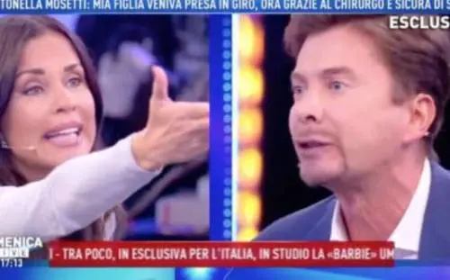 Scintille tra Mosetti e Signoretti, la showgirl: "Cricetino sta' zitto". Il direttore: "Non ti metto proprio niente in bocca"