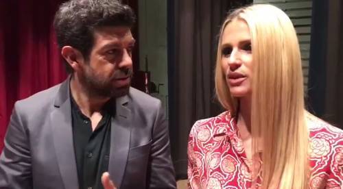 Sanremo, la "dedica" a Baglioni di Michelle Hunziker e Favino