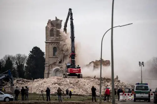 L'Ue è sempre più atea. Ma crescono gli islamici