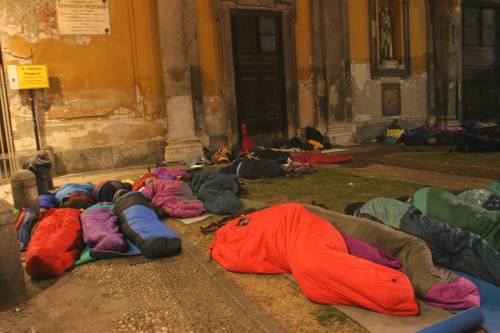 Clochard, oltre 100 telefonate al numero antigelo