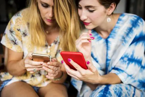 Alle donne piace il porno su smartphone