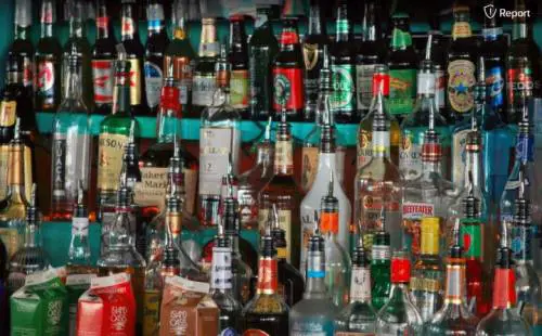 Inghilterra, 16enne beve bottiglia di vodka e muore: gli amici scattano le foto