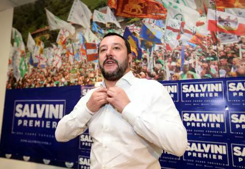 Fisco, Salvini lancia il condono: "Il 15% sotto i 100mila euro"