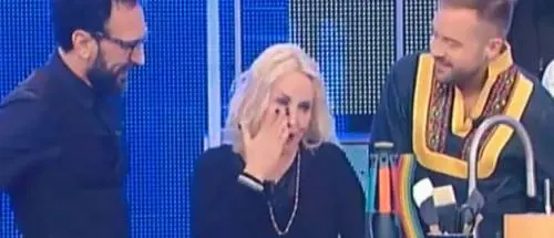 Antonella Clerici saluta il suo cane: le ceneri di Oliver in mare