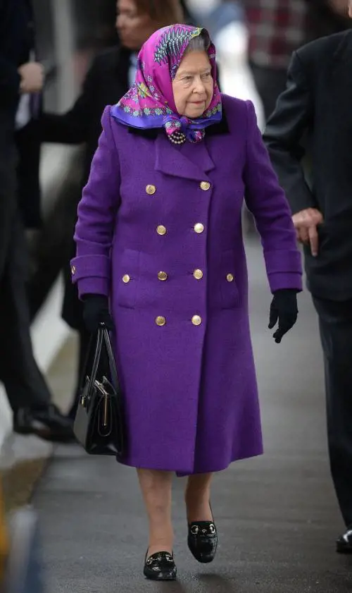 Pantone comanda color... Ultra Violet!