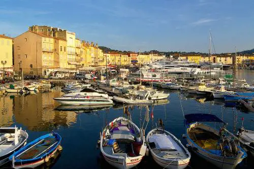 "Dammi 2000 euro per la vacanza in Costa Azzurra": arrestato nipote violento