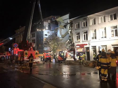 Belgio, esplode una palazzina ad Anversa: "Tra le 10 e le 20 vittime"