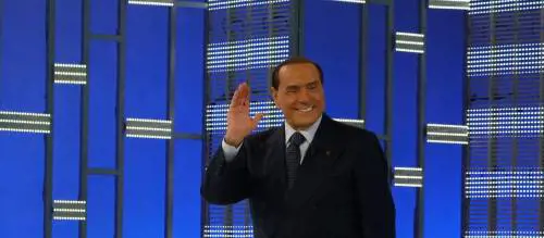 Berlusconi: "Girano tante fake news Ma l'Italia crede in me"