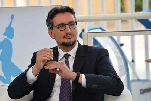 Ferrero paga in contanti gli snack Nestlè