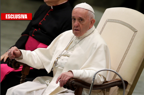 Parlano gli accusatori del Papa: "Tradisce la Chiesa con l'islam"