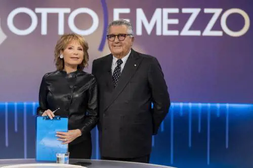 De Benedetti attacca Savona: "Lui ministro? No, è anti-tedesco"