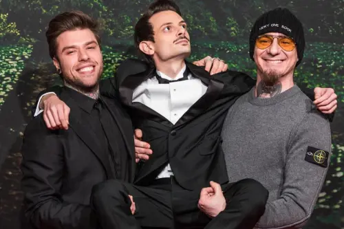 Scherzo social di Fedez a Rovazzi: iIl numero privato di cellulare ai fan
