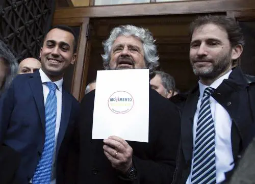 I redditi dei politici: Grillo sei volte più ricco. La Fedeli "paperona" del governo